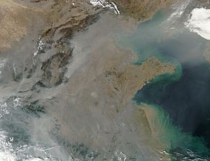 Archivo:Pollution over east China